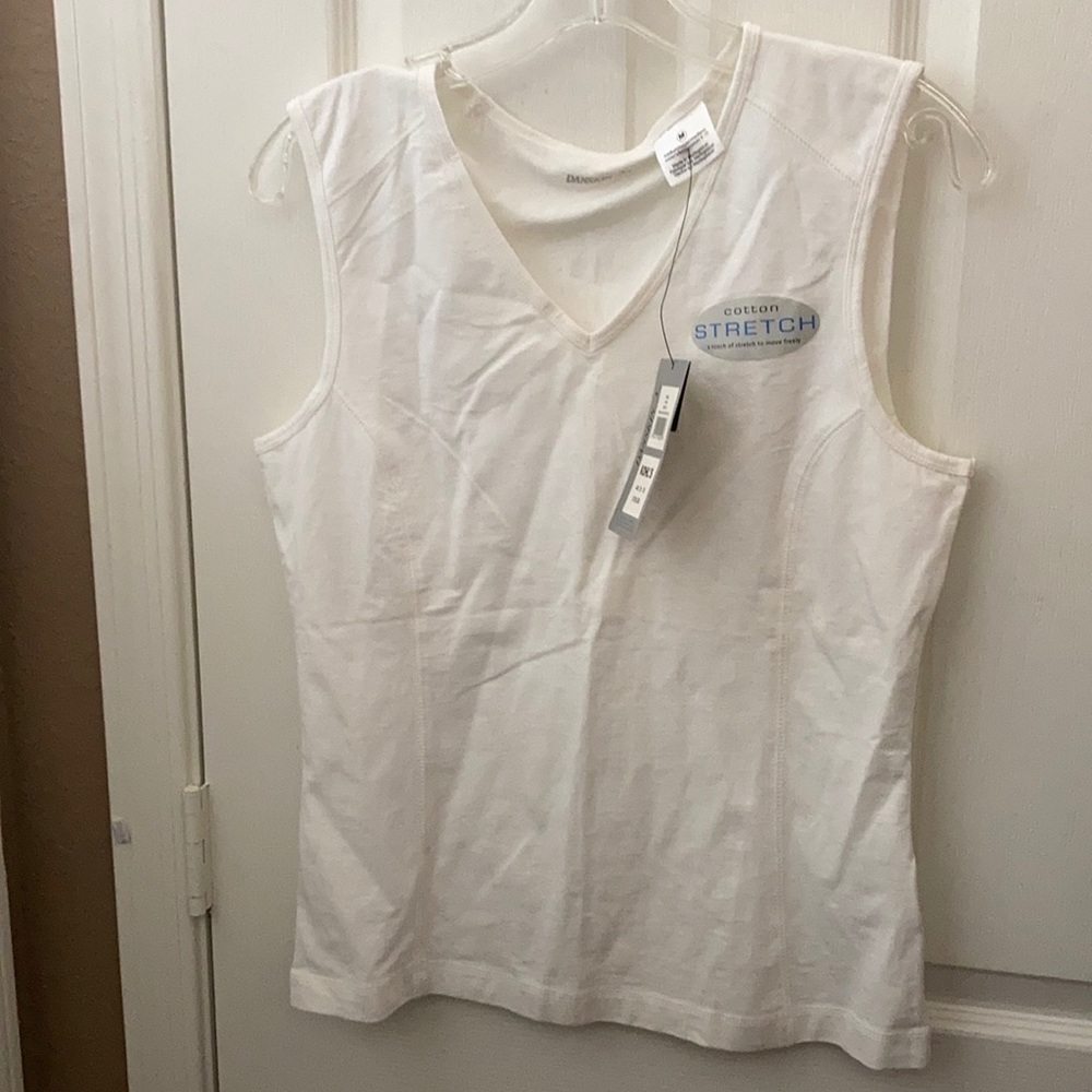 FINAL MARKDOWN NWT danskin workout top medium